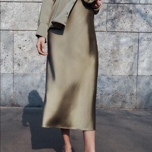 NWT Zara Satin Midi Skirt